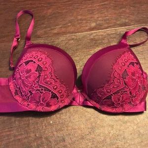 Victoria’s Secret very sexy push up bra